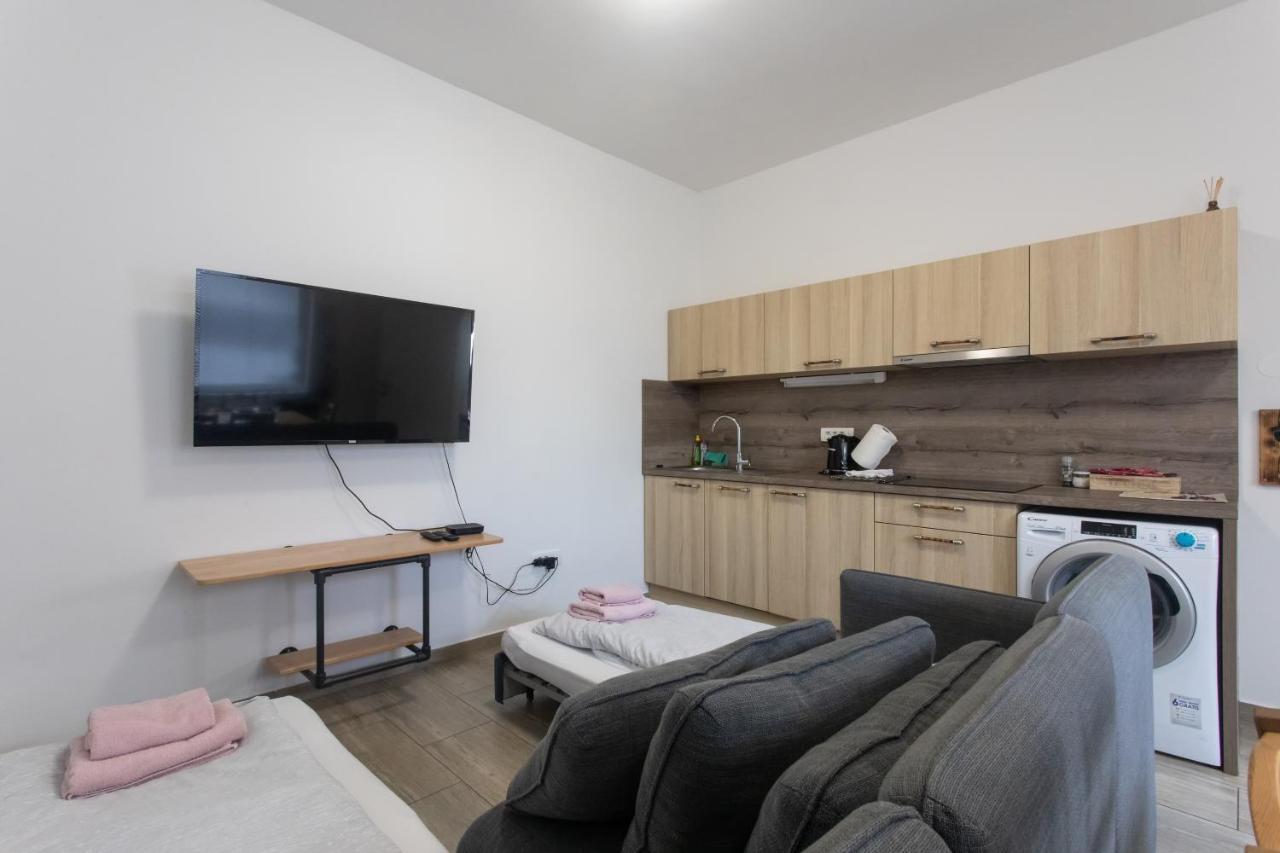 Big Pipe Apartment Любляна Екстер'єр фото