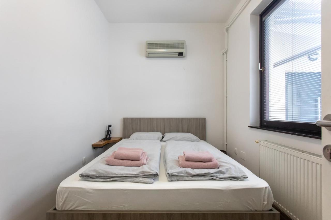 Big Pipe Apartment Любляна Екстер'єр фото