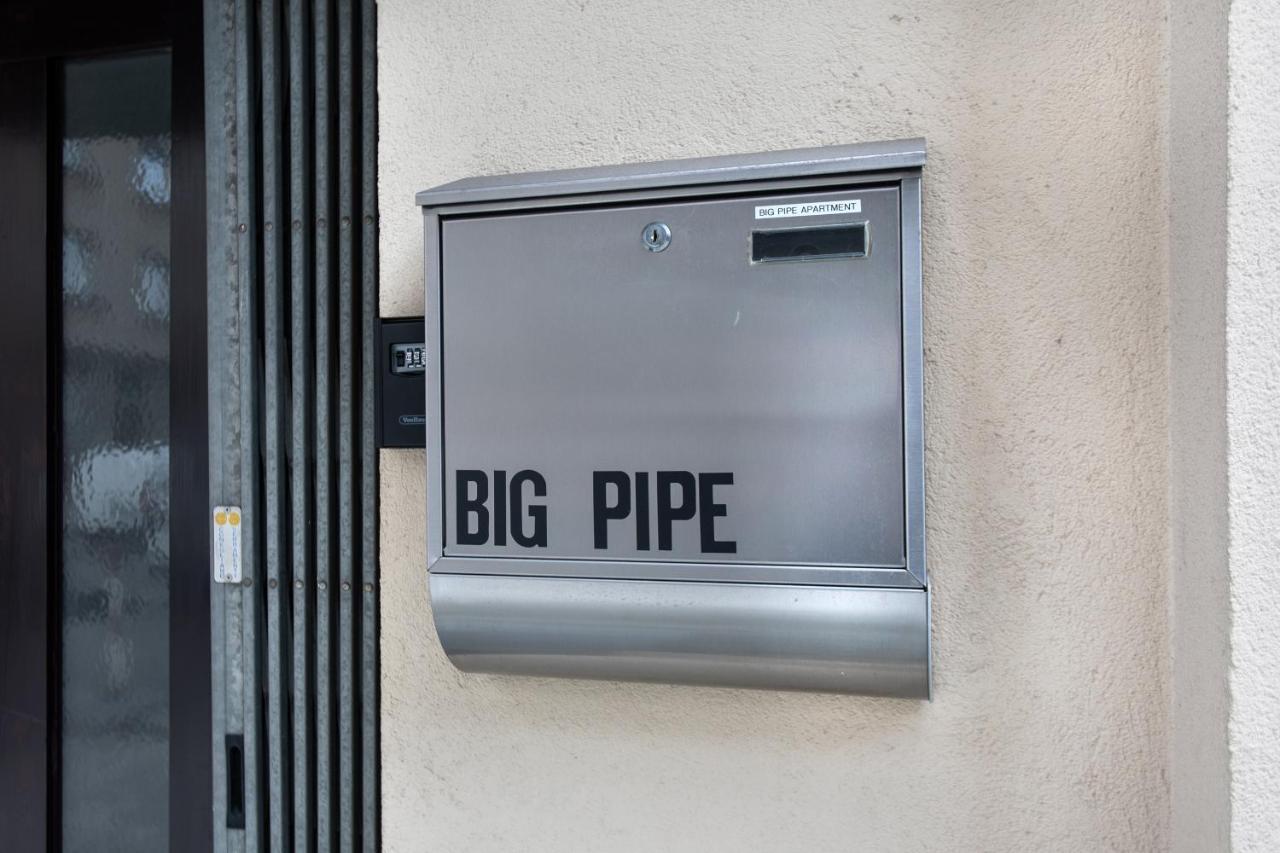Big Pipe Apartment Любляна Екстер'єр фото