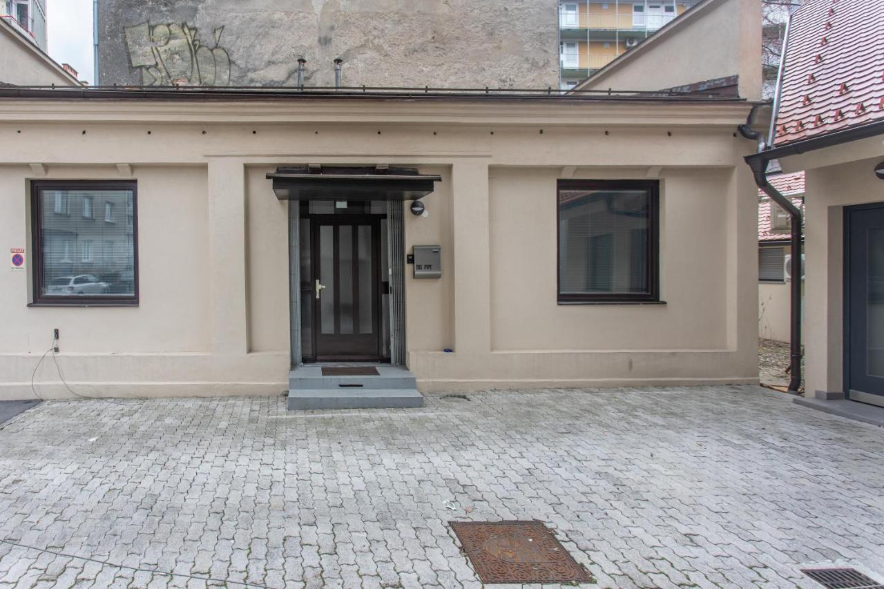 Big Pipe Apartment Любляна Екстер'єр фото